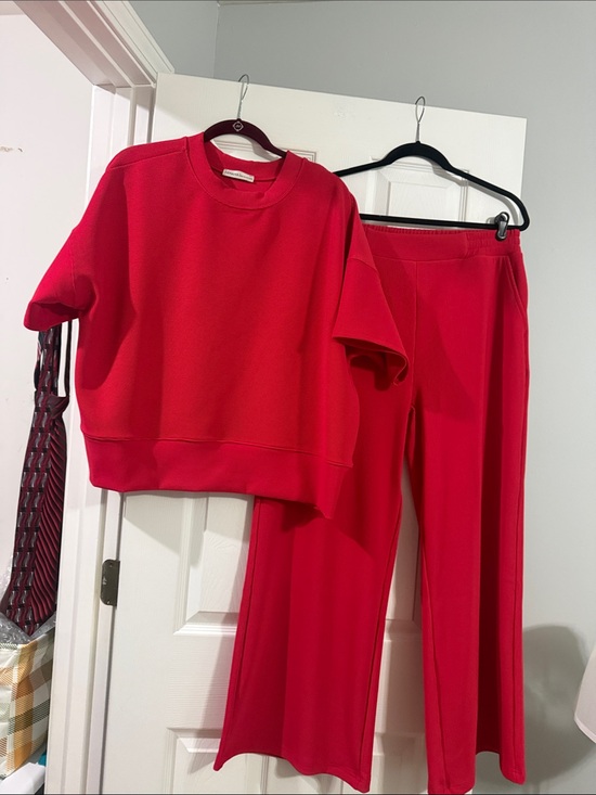 Zenana Outfitters Pants - Zenana Outfitters Red Lounge Sweatshirt & Wide-Leg Pants Set Never Worn